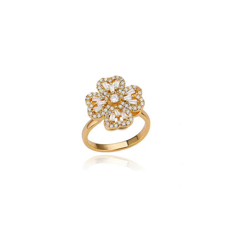 Vera Serenity Clover Spinner Ring