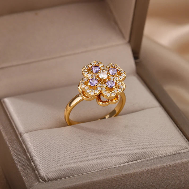 Vera Serenity Clover Spinner Ring