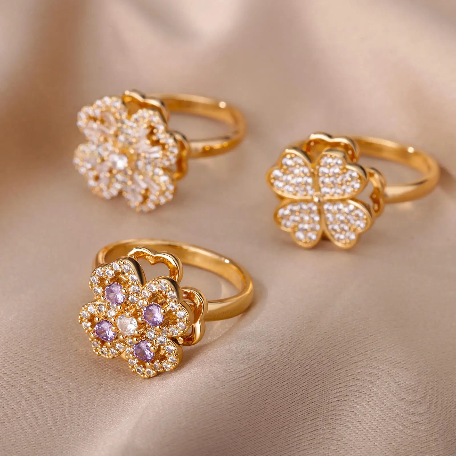 Vera Serenity Clover Spinner Ring