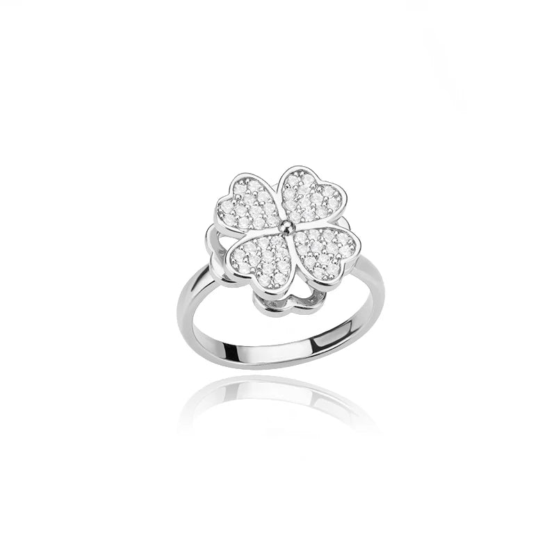 Vera Serenity Clover Spinner Ring
