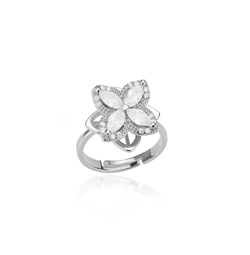 Vera Serenity Clover Spinner Ring